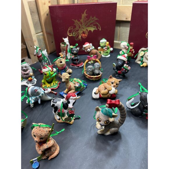 Danbury Mint Baby Animal Christmas Ornaments Set Of 24 With Storage Boxes - Picture 3 of 16